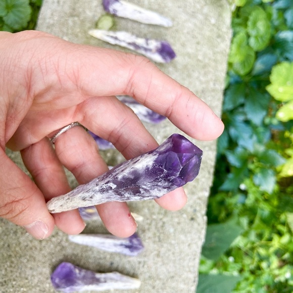 Bahia Amethyst Dragons Tooth Elestial Wand Crystal Witchcraft Witchy Rocks 2”-3” - Picture 4 of 5